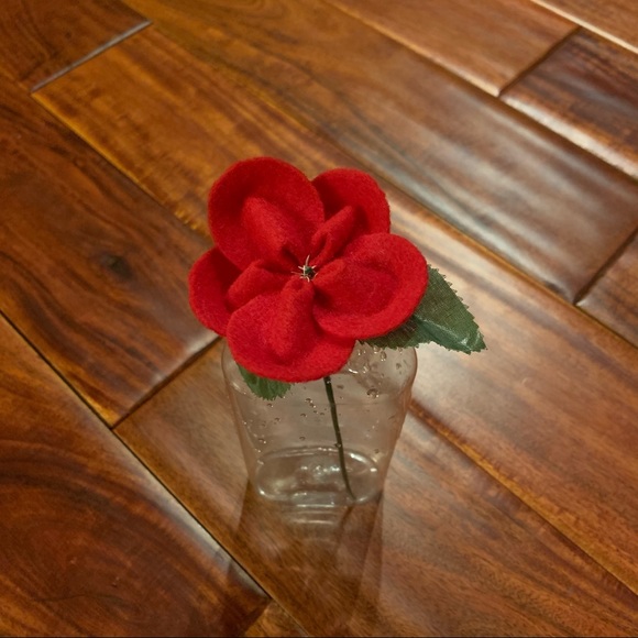 Red Felt Flower and Clear Plastic Vase - Picture 6 of 9